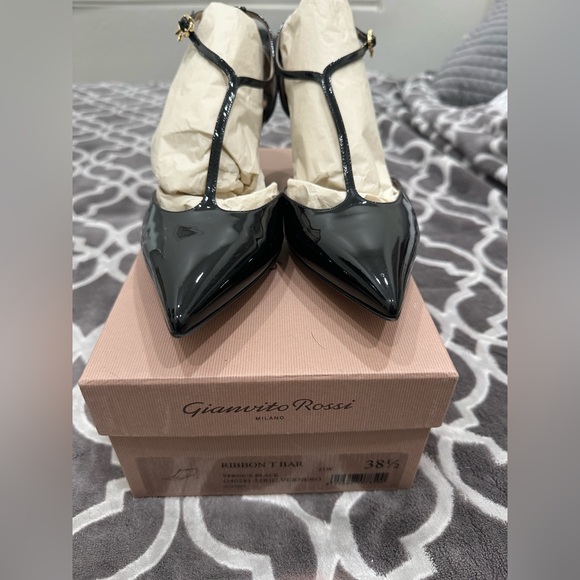 Gianvito Rossi Ribbon T-Bar Shoe Size 38.5 - Picture 1 of 4